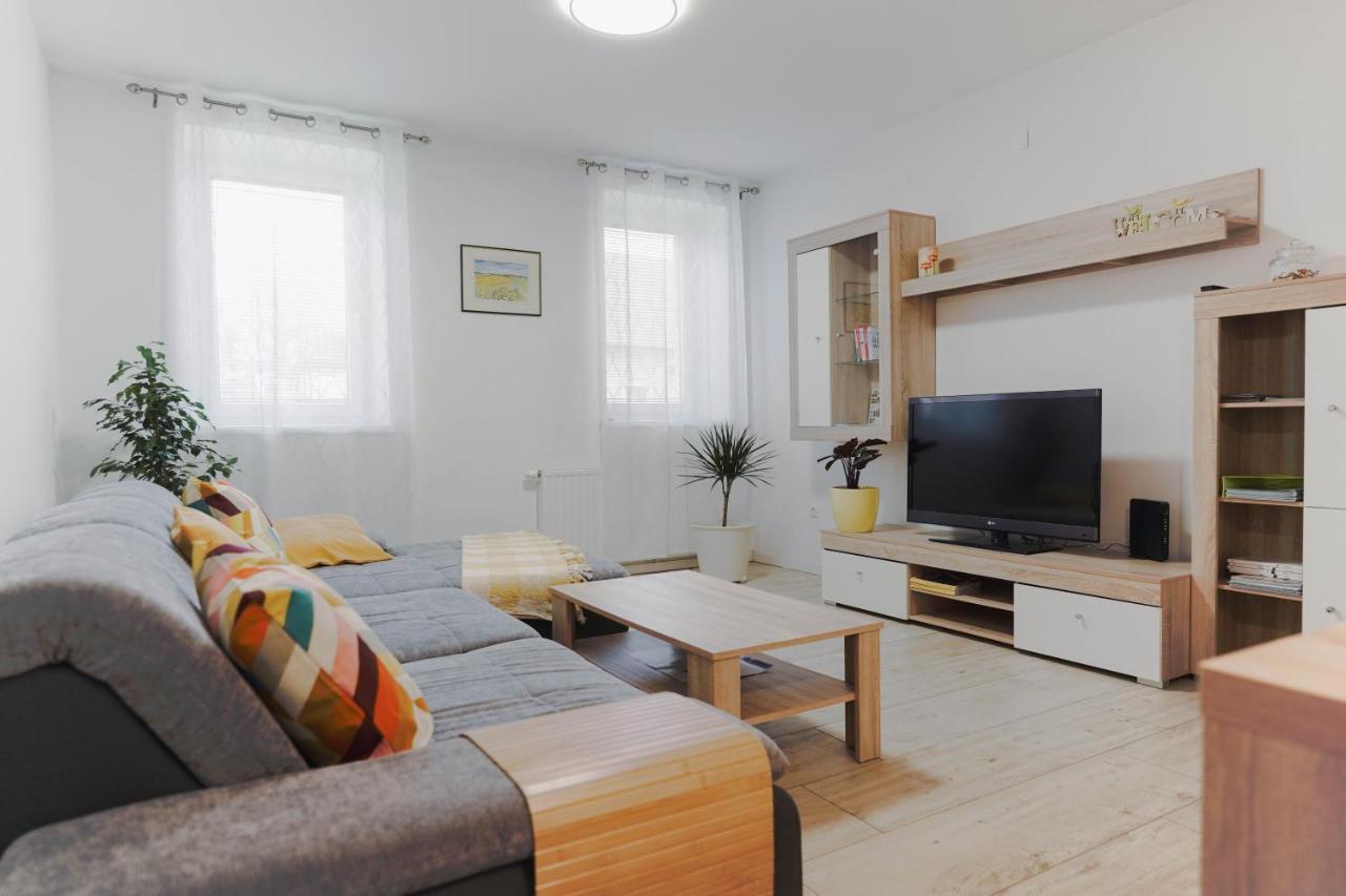Pri Neji Apartment Postojna Ngoại thất bức ảnh